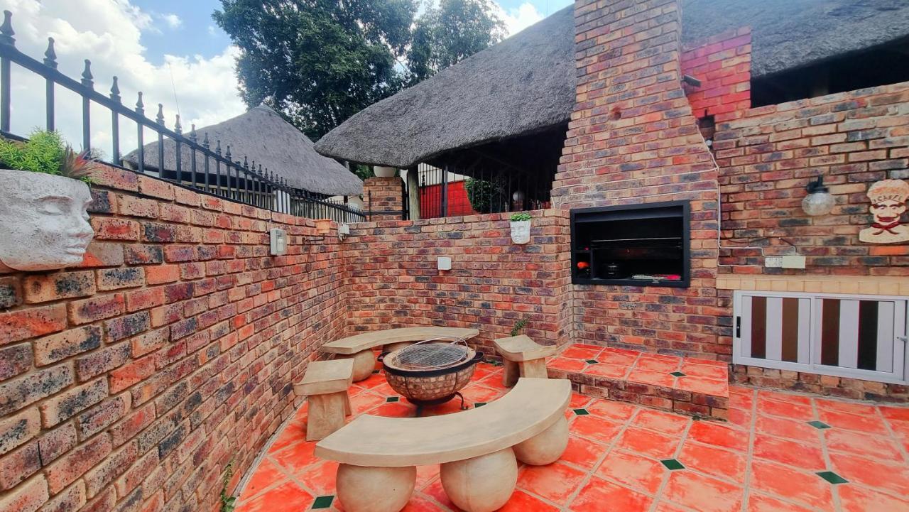 Va Sabi Bo, Best View, Luxury Family Villa In Hartbeespoort Dam Buitenkant foto