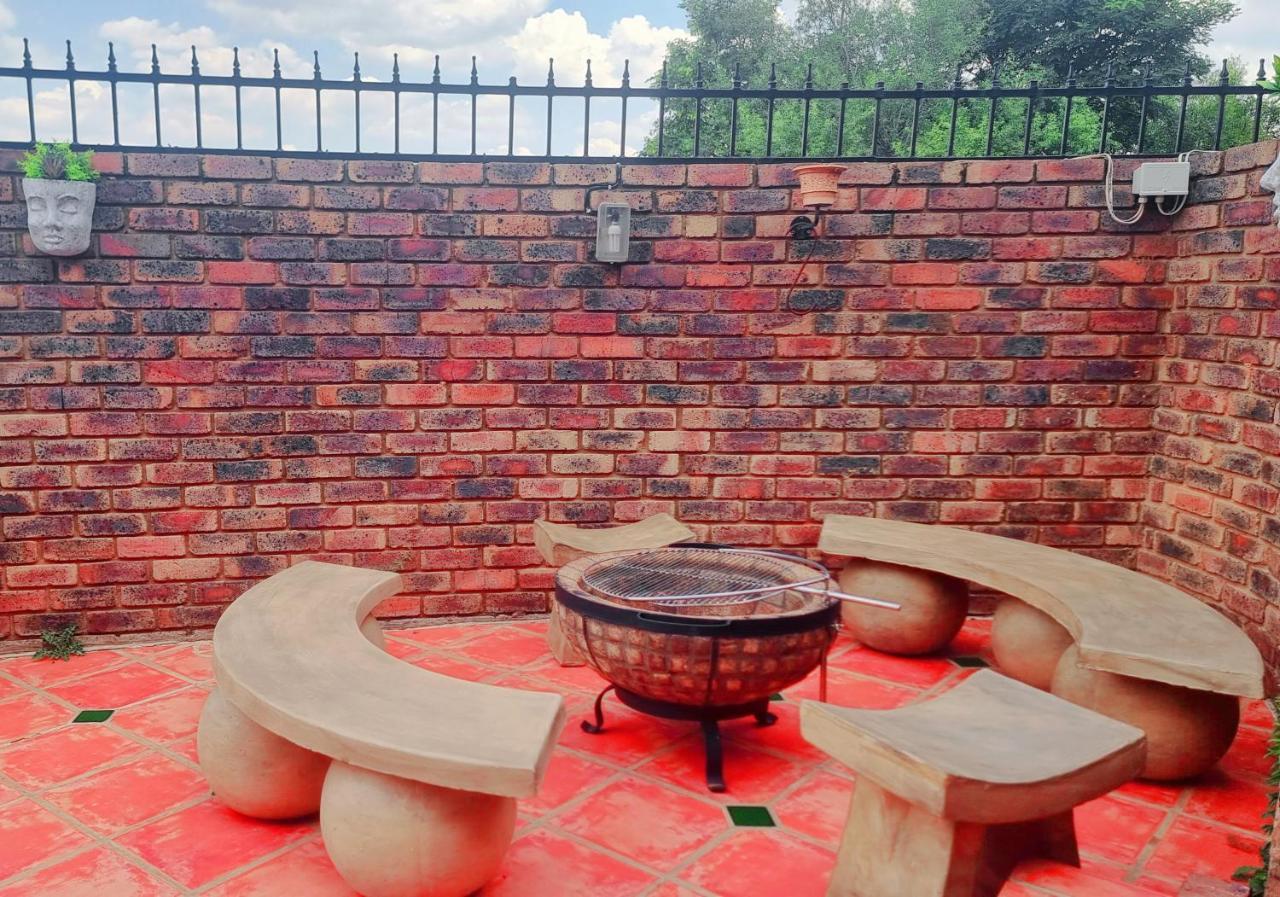 Va Sabi Bo, Best View, Luxury Family Villa In Hartbeespoort Dam Buitenkant foto